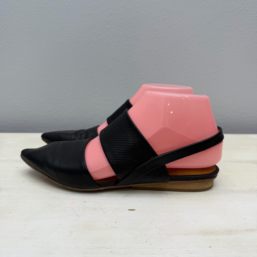 Coclico Black Leather Driggs Pointed Flats Size 36